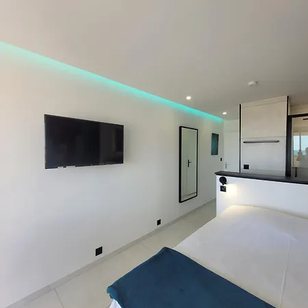 Blue Sand Luxe - Vue Mer - Residence Heliopolis Village Naturiste 아파트 *