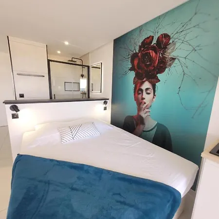 Blue Luxe - Vue - Heliopolis Village Naturiste אגדה